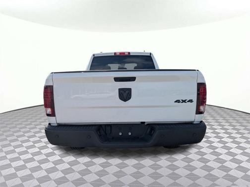 2023 RAM 1500 Classic Warlock Crew Cab 4x4 5'7' Box