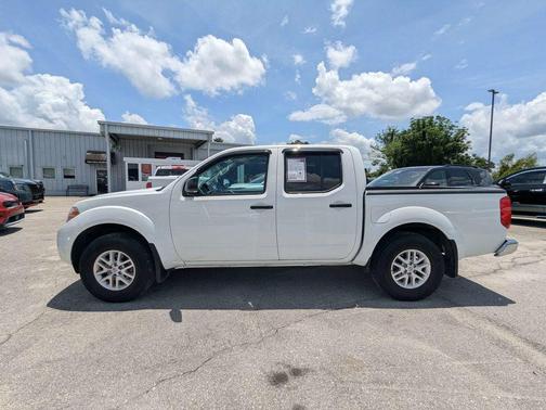 Glacier White 2019 Nissan Frontier SV