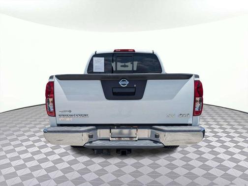 Glacier White 2019 Nissan Frontier SV