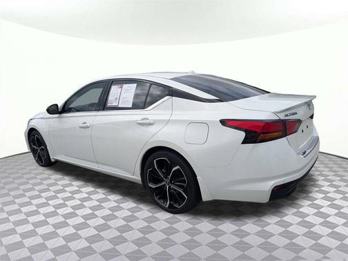 2023 Nissan Altima SR FWD