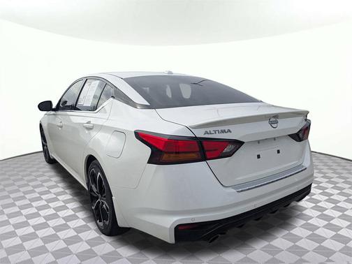 2023 Nissan Altima SR FWD