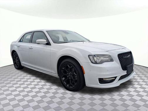 Bright White 2023 Chrysler 300 Touring