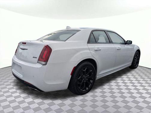 Bright White 2023 Chrysler 300 Touring