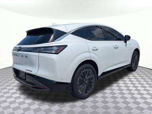 Everest White Pearl Tricoat 2025 Nissan Murano Platinum