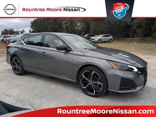 2023 Nissan Altima SR FWD