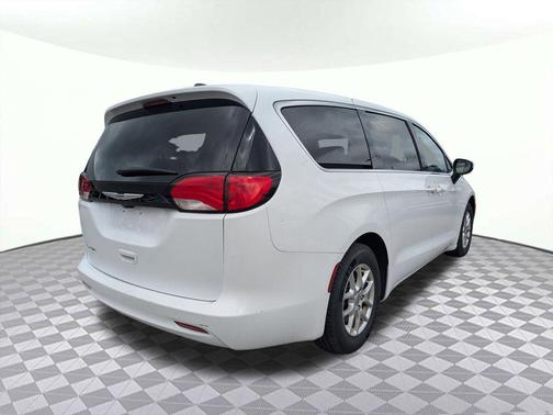 Bright White Clearcoat 2023 Chrysler Voyager LX