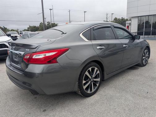 2016 Nissan Altima 2.5 SR
