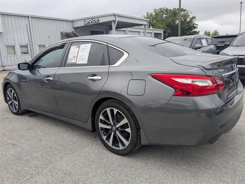 2016 Nissan Altima 2.5 SR