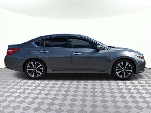 2016 Nissan Altima 2.5 SR