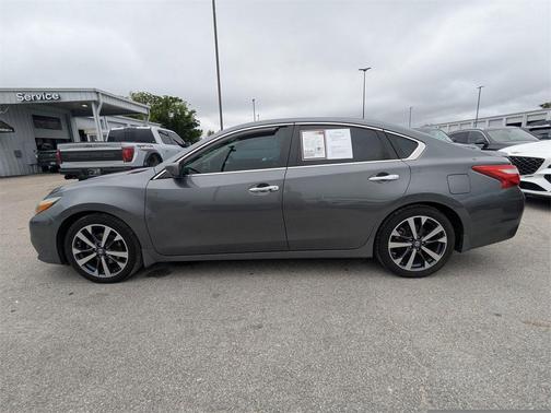 2016 Nissan Altima 2.5 SR