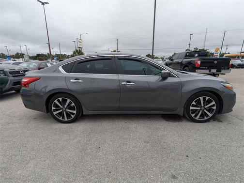 2016 Nissan Altima 2.5 SR