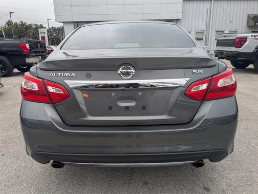 2016 Nissan Altima 2.5 SR