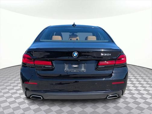 2022 BMW 530 i