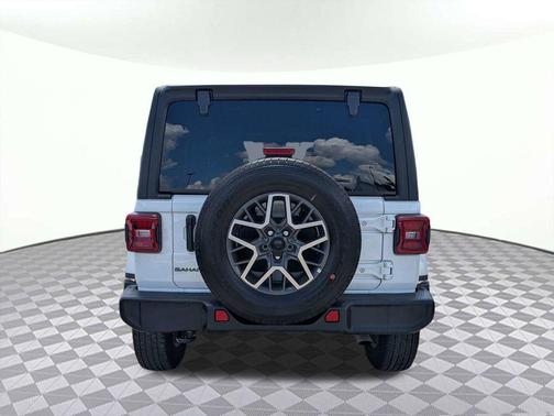 Bright White Clearcoat 2025 Jeep Wrangler 4-Door Sahara 4x4