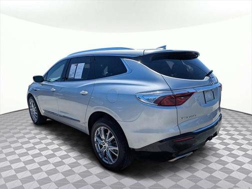 2022 Buick Enclave FWD Essence