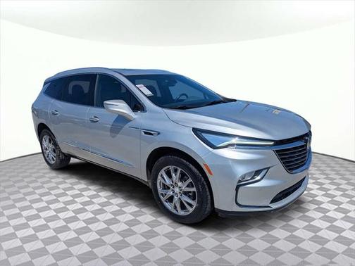 2022 Buick Enclave FWD Essence