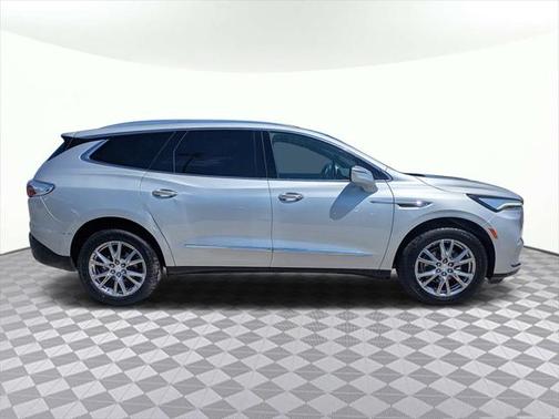 2022 Buick Enclave FWD Essence