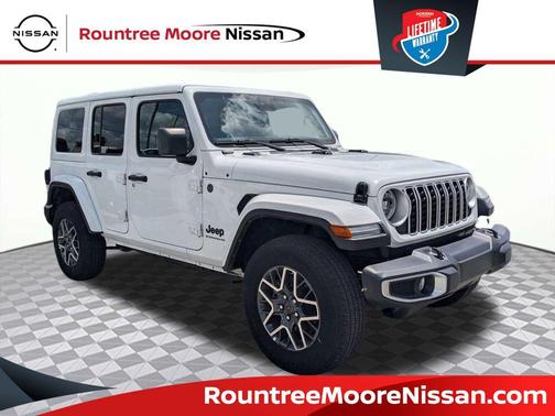 Bright White Clearcoat 2025 Jeep Wrangler 4-Door Sahara 4x4