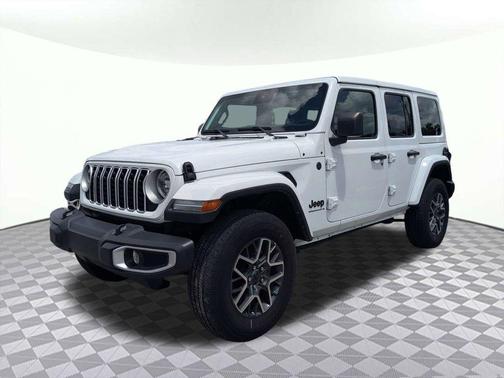 Bright White Clearcoat 2025 Jeep Wrangler 4-Door Sahara 4x4