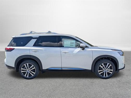 2025 Nissan Pathfinder Platinum FWD