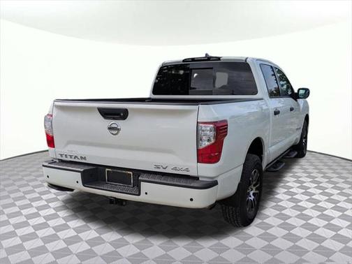 2022 Nissan Titan SV