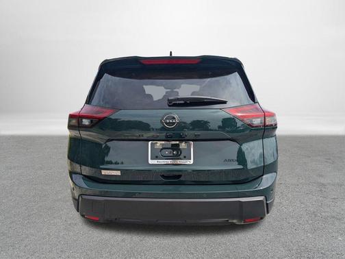 Obsidian Green 2026 Nissan Rogue Dark Armor