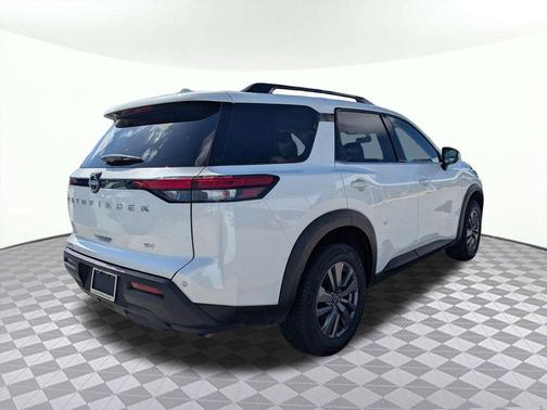 2024 Nissan Pathfinder SV FWD