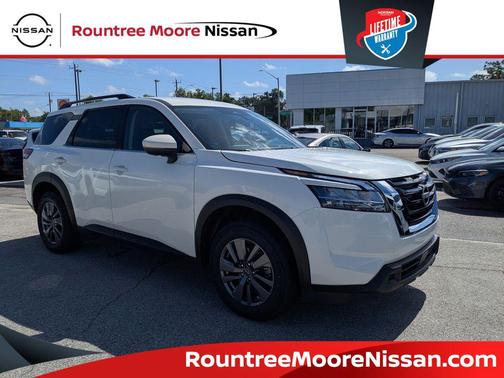 Pearl White Tricoat 2024 Nissan Pathfinder SV FWD
