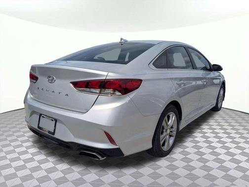 Symphony Silver 2018 Hyundai SONATA SEL