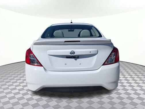 2016 Nissan Versa 1.6 SV