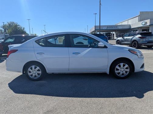 2016 Nissan Versa 1.6 SV