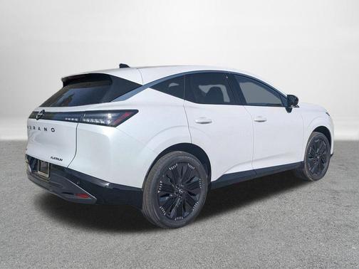 Everest White Pearl Tricoat 2026 Nissan Murano Platinum