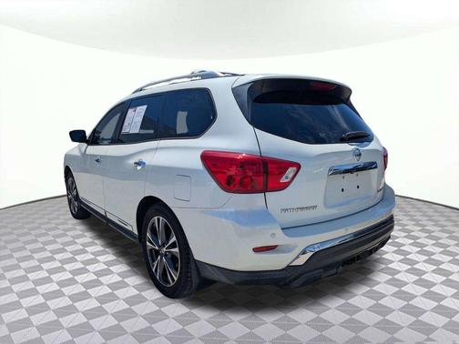 Pearl White 2017 Nissan Pathfinder Platinum