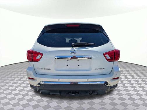 Pearl White 2017 Nissan Pathfinder Platinum