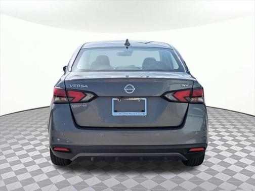 2021 Nissan Versa 1.6 SV
