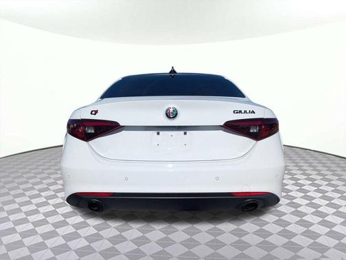 2022 Alfa Romeo Giulia Ti
