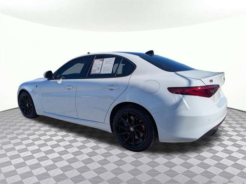 2022 Alfa Romeo Giulia Ti