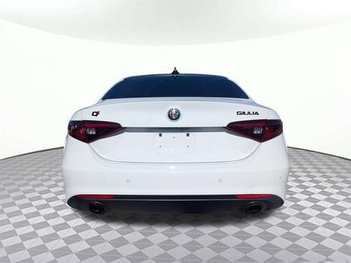2022 Alfa Romeo Giulia Ti
