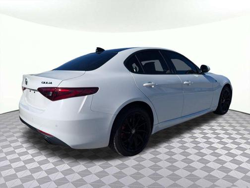 2022 Alfa Romeo Giulia Ti