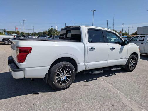 Glacier White 2021 Nissan Titan SV