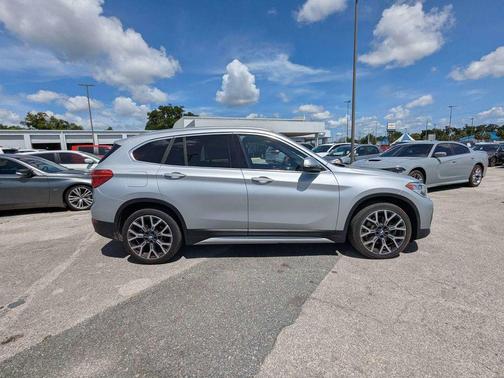 Glacier Silver Metallic 2021 BMW X1 sDrive28i