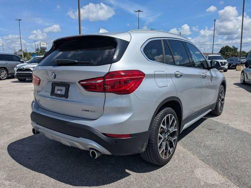 Glacier Silver Metallic 2021 BMW X1 sDrive28i