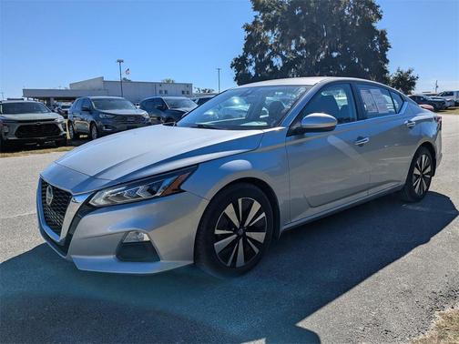 2022 Nissan Altima 2.5 SV