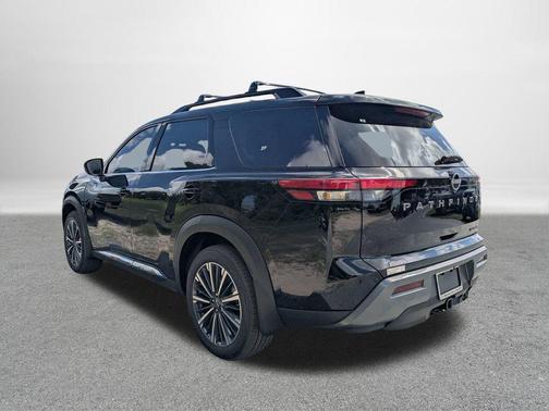 Super Black 2026 Nissan Pathfinder Platinum