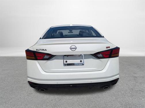 2025 Nissan Altima SR FWD