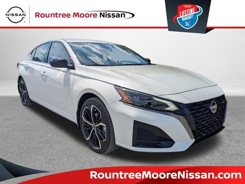 2025 Nissan Altima SR FWD