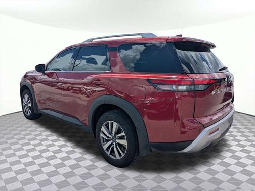 2024 Nissan Pathfinder SL 4WD