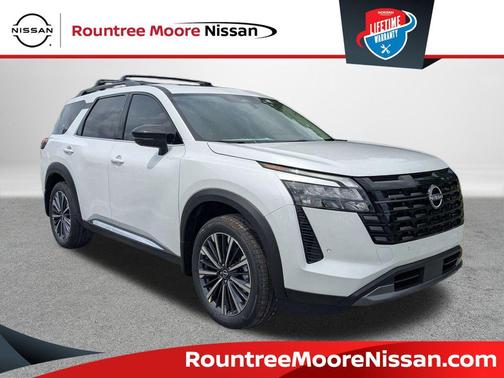 Everest White Pearl Tricoat 2026 Nissan Pathfinder Platinum