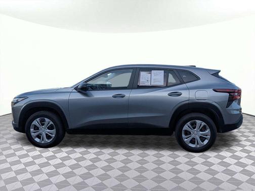 Sterling Gray Metallic 2024 Chevrolet Trax LS