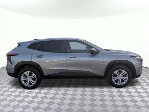 Sterling Gray Metallic 2024 Chevrolet Trax LS